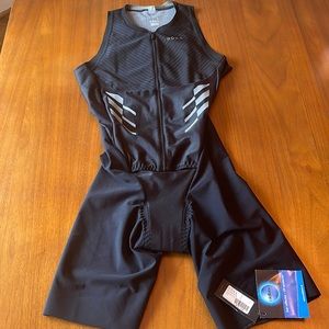 Roka Mens Elite Aero II Sleveless Tri Suit - Large (BRAND NEW)